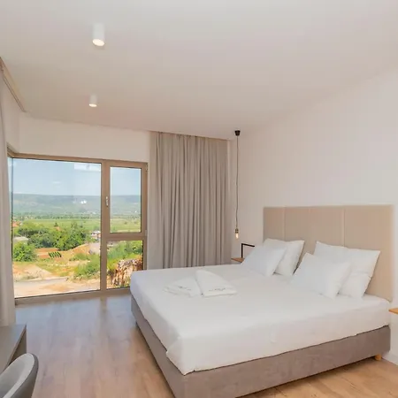 Villa Red & Blue Heated Pool, Sauna, Tennis Zmijavci