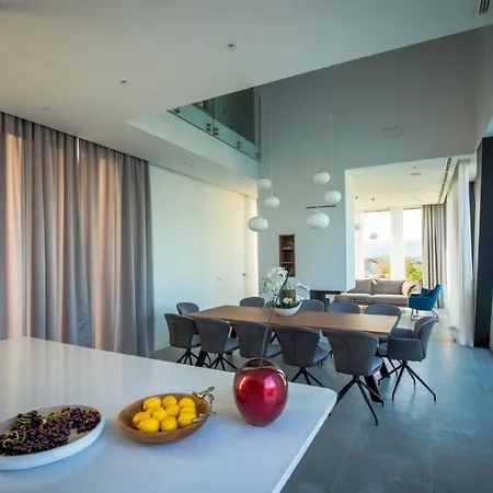 Villa Red & Blue Heated Pool, Sauna, Tennis