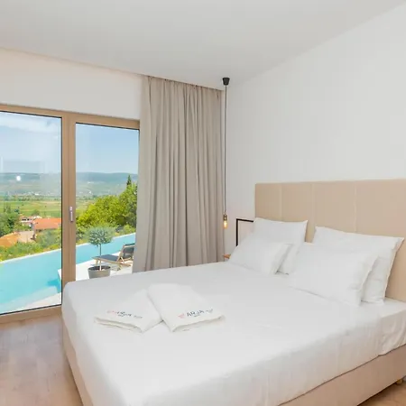 Villa Red & Blue Heated Pool, Sauna, Tennis *